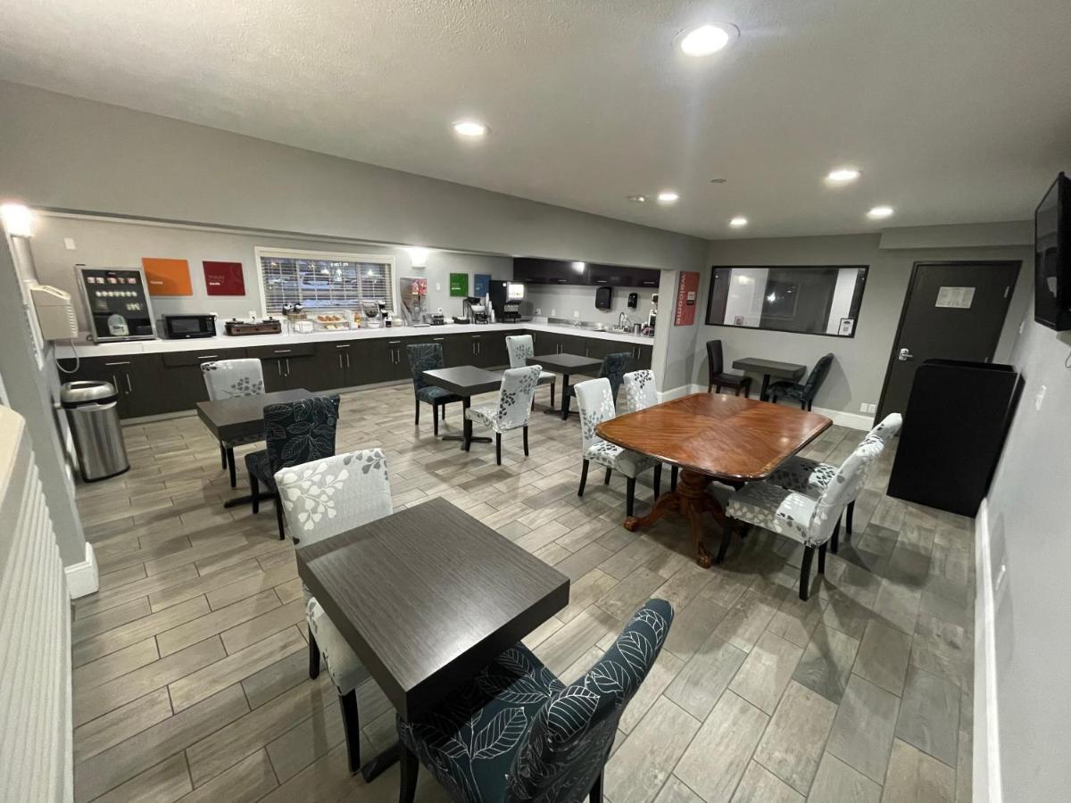 Countryside Inn & Suites Omaha East-Council Bluffs Ia Bagian luar foto
