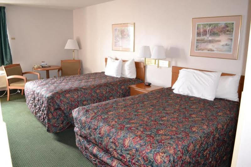 Countryside Inn & Suites Omaha East-Council Bluffs Ia Bagian luar foto