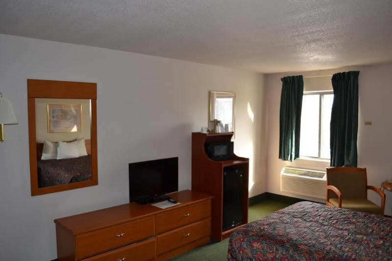 Countryside Inn & Suites Omaha East-Council Bluffs Ia Bagian luar foto