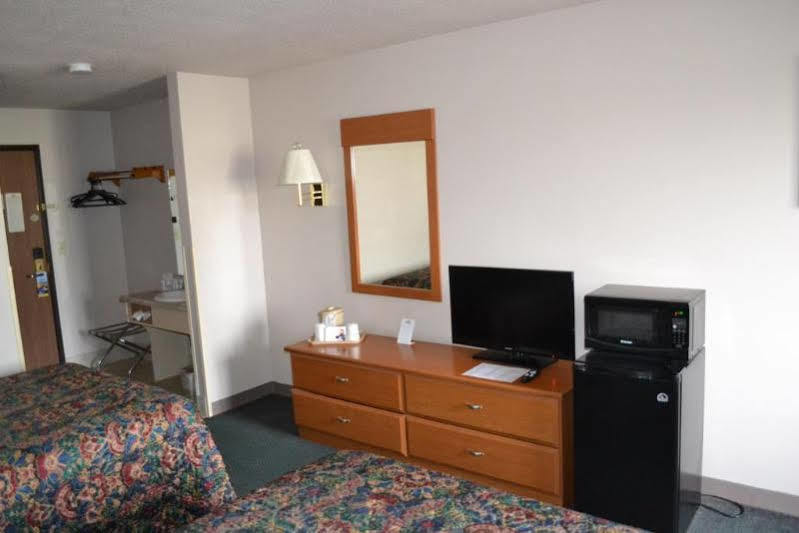 Countryside Inn & Suites Omaha East-Council Bluffs Ia Bagian luar foto